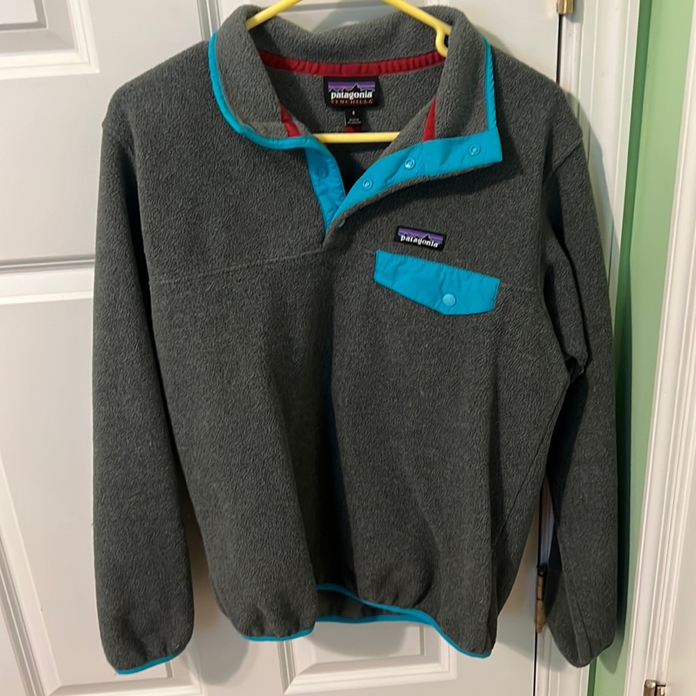 Patagonia synchilla gray and blue pull over size small